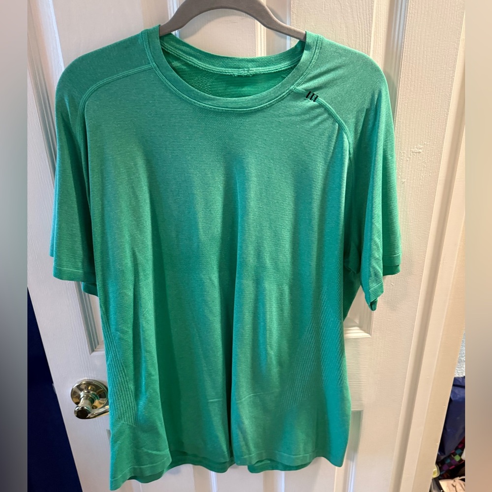 Lululemon Men’s Metal Vent Tech Shirt size XXL